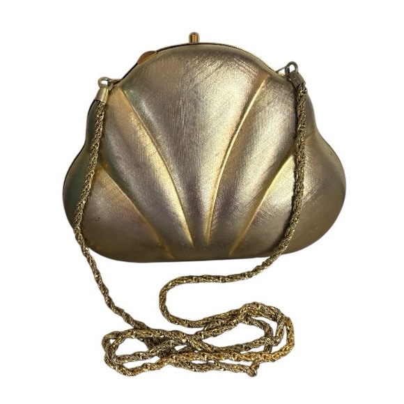 Saks Fifth Avenue Handbags - Vintage Saks Fifth Ave Seashell Bag